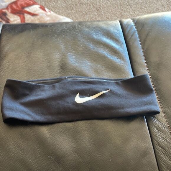 NIKE kids black headband - Picture 2 of 4